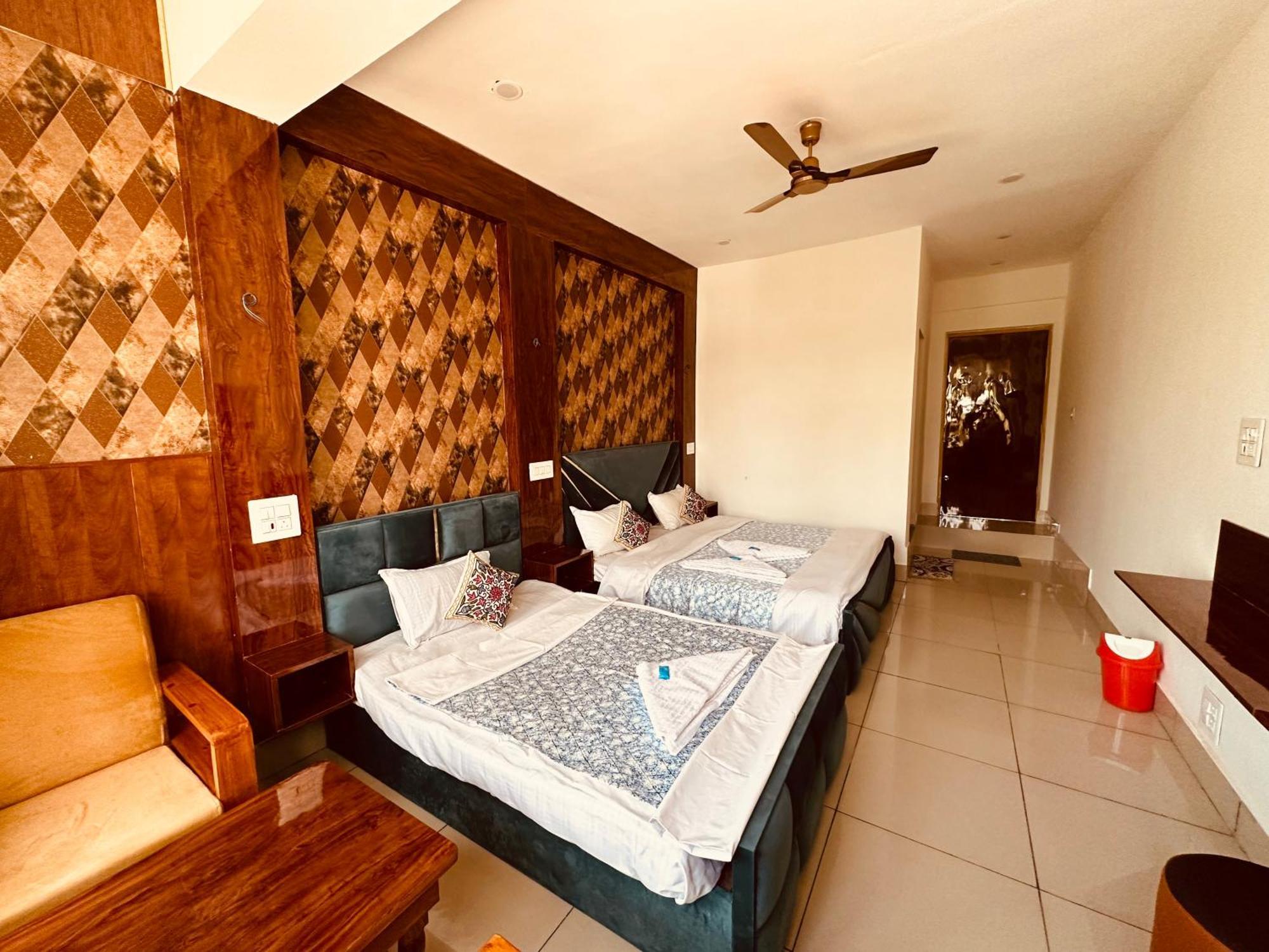 Hotel Gulmarg Residency, Kunzer Gulmarg Extérieur photo