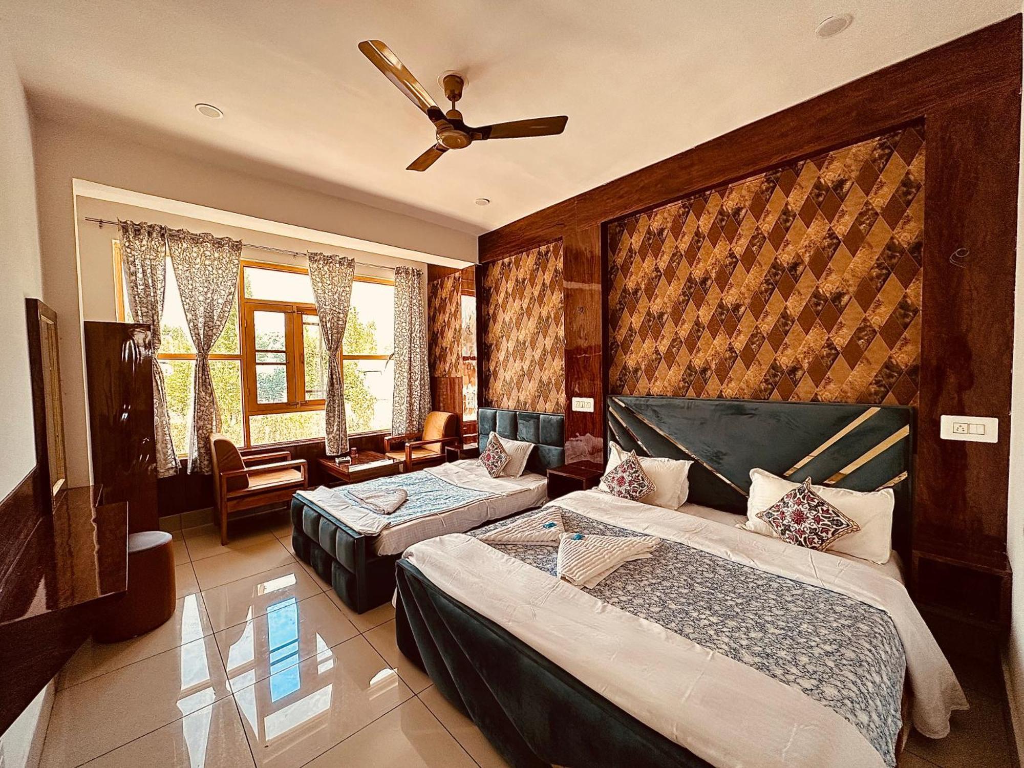 Hotel Gulmarg Residency, Kunzer Gulmarg Extérieur photo