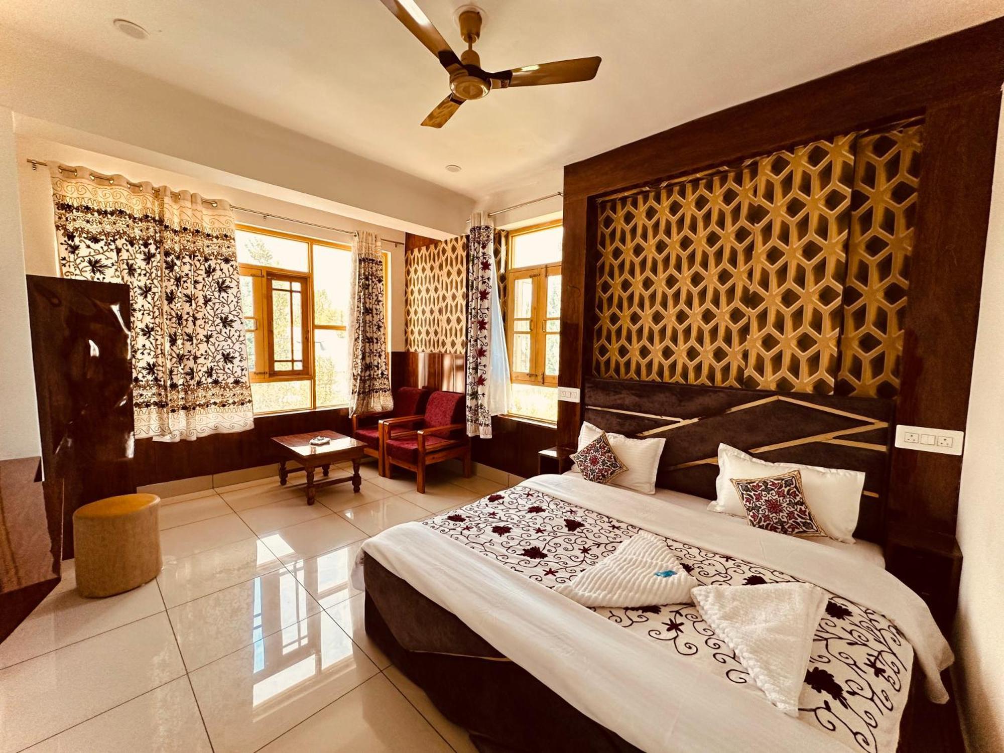 Hotel Gulmarg Residency, Kunzer Gulmarg Extérieur photo